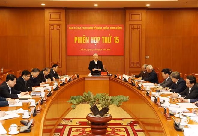 Party General Secretary and President Nguyen Phu Trong chairs the 15th meeting of the Central Steering Committee on Anti-Corruption in Hanoi on January 21 (Photo: VNA)