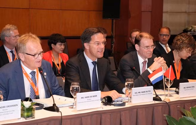 Prime Minister of the Netherlands Mark Rutte (second from left) at the event (Source: VNA)