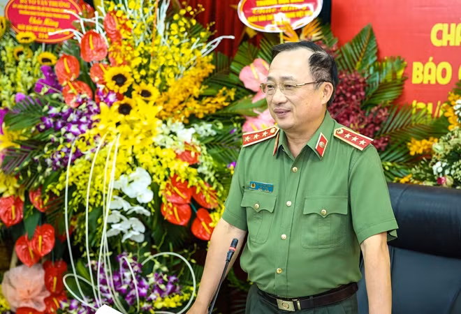 Deputy Minister Nguyen Van Thanh speaks at the meeting