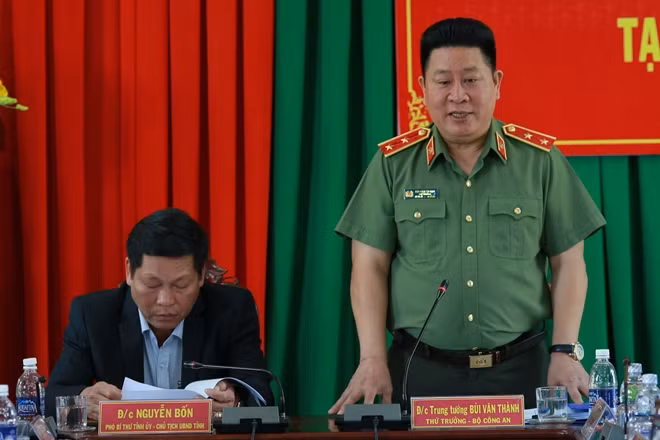 Vice Minister Bui Van Thanh at the meeting