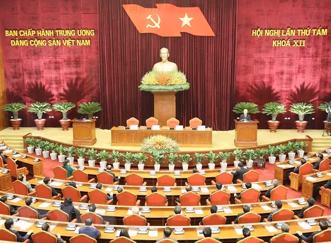 Party General Secretary Nguyen Phu Trong delivers closing remarks at the 8th plenum of the 12th Central Committee of the Communist Party of Vietnam on October 6. (Photo: VNA)