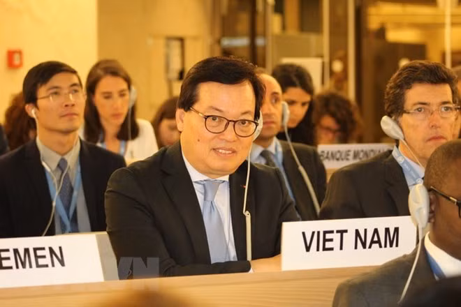 Ambassador Duong Chi Dung at a session of the United Nations Human Rights Council in Geneva (Source: VNA) Ambassador Duong Chi Dung at a session of the United Nations Human Rights Council in Geneva (Source: VNA)