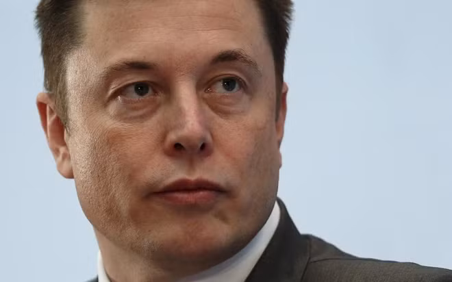 Tesla Chief Executive Elon Musk attends a forum on startups in Hong Kong, China January 26, 2016. REUTERS.