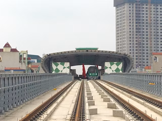 Tran Hung Dao-Thuong Dinh metro line