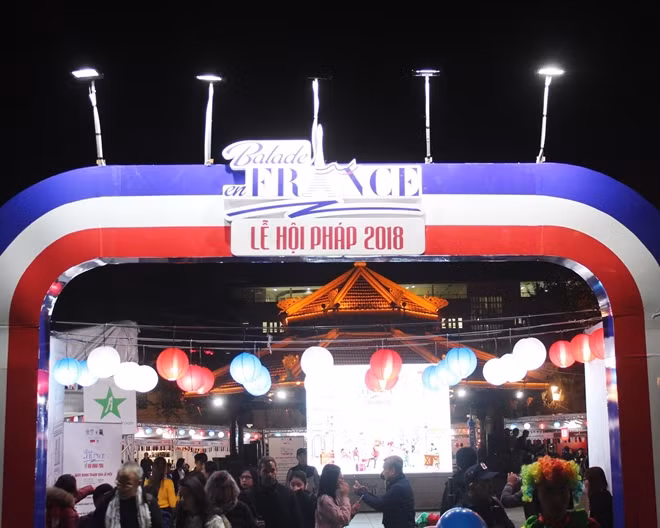 Balade en France 2018 is organised under the coordination of the French Embassy in Vietnam, the French Ministry of Agriculture and Food and the People’s Committee of Hanoi.