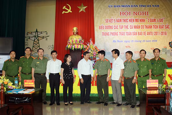 Participants of the meeting.