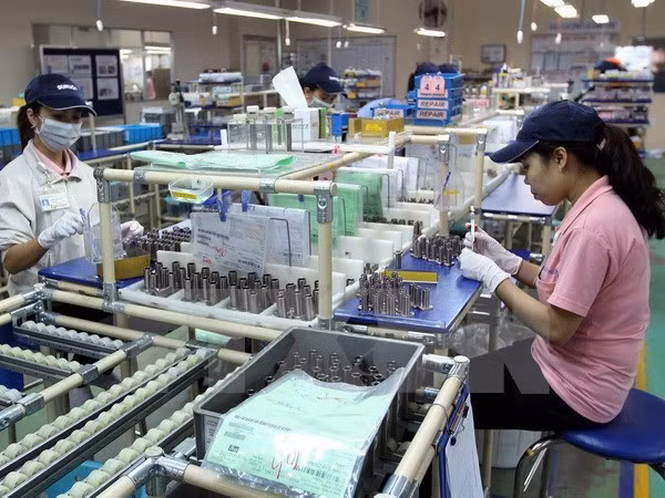 The Vietnam Business Summit enables domestic and overseas enterprises to share information regarding trade and integration trends and cooperation experience in Vietnam and the Asia-Pacific region