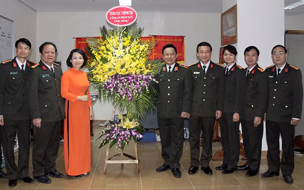 Major General Nguyen Quang Chu congratulated the Police Women’s Union