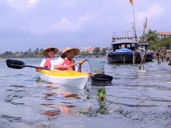 “Collecting garbage” tour in Hoi An ảnh 1 “Collecting garbage” tour in Hoi An ảnh 1