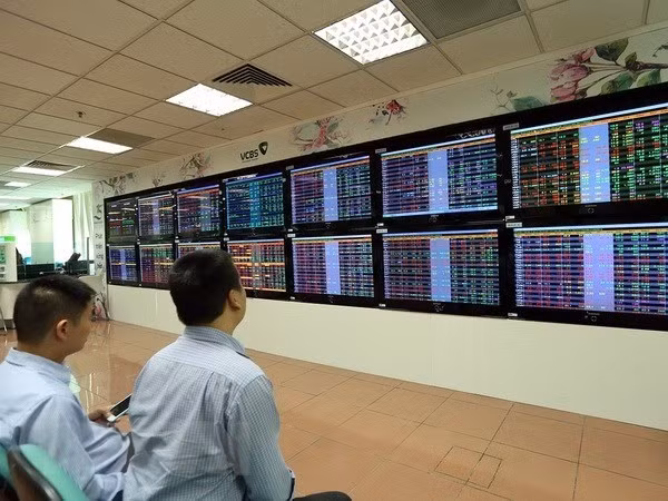 The VN-Index of the Ho Chi Minh Stock Exchange (HoSE) rose 21.12 points on July 18 (Photo: VNA)