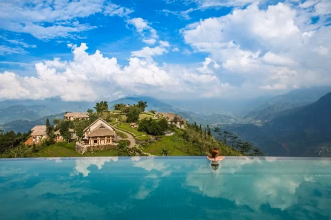 The swimming pool is built on the hill side on an area of 95sq.m.