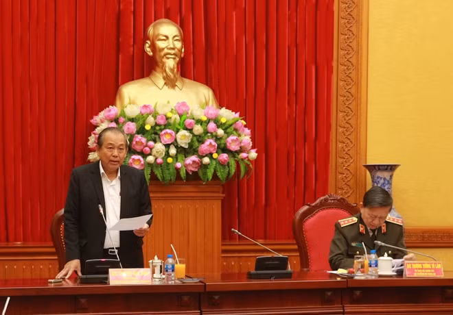 Permanent Deputy Prime Minister Truong Hoa Binh speaks at the event.