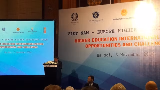 Bui Van Ga, Deputy Minister of the Ministry of Education and Training, delivers a speech at the forum. — Photo dantri.vn