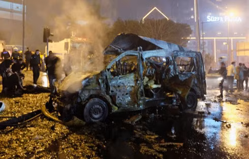 A damaged vehicle is seen after a blast in Istanbul, Turkey, December 10, 2016. REUTERS