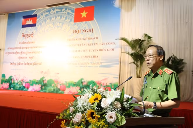 Deputy Minister Le Quy Vuong speaks at the event. Deputy Minister Le Quy Vuong speaks at the event.