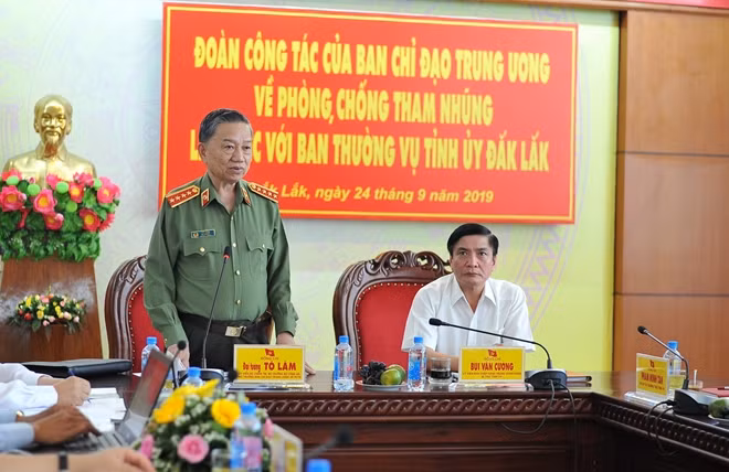Minister To Lam speaks at the meeting. Minister To Lam speaks at the meeting.