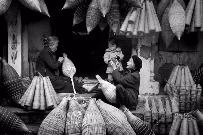 The photo 'Net xua', taken by Le Thi Kim Lien, wins the third prize of the photo contest (Source: Australian Embassy in Vietnam)