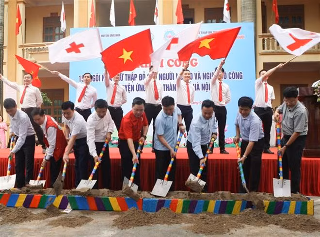 At the opening ceremony (Photo: VNA)