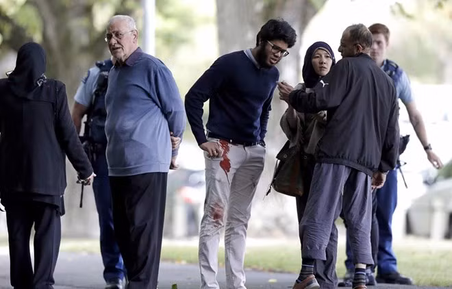 A victim of the shooting attacks in Christchurch, New Zealand on March 15 (Photo: AFP/VNA) A victim of the shooting attacks in Christchurch, New Zealand on March 15 (Photo: AFP/VNA)