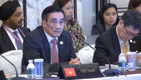 Vietnamese Deputy Minister of Finance Tran Xuan Ha