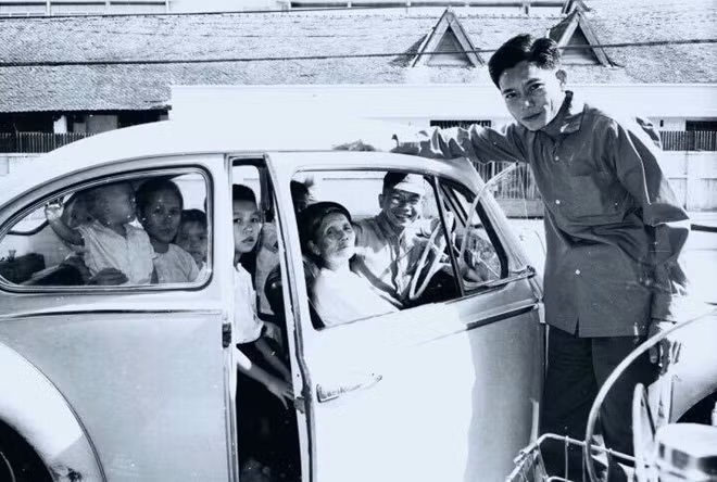 The Volkswagen car, which was bought by Mr. Lai and used for his secret service, has been preserved by his family.