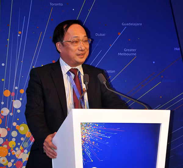 Deputy Minister Nguyen Van Thanh at the Summit Deputy Minister Nguyen Van Thanh at the Summit