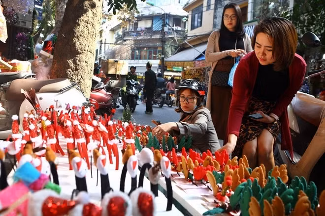 Santa Clause costumes are always among best-selling products for Christmas.