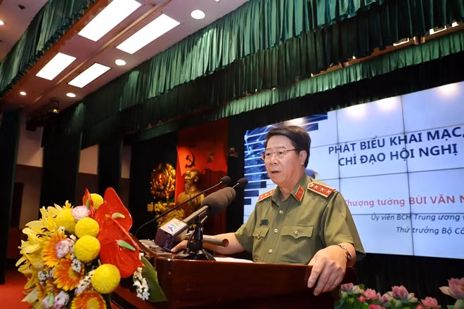 Deputy Minister speaks at the event.