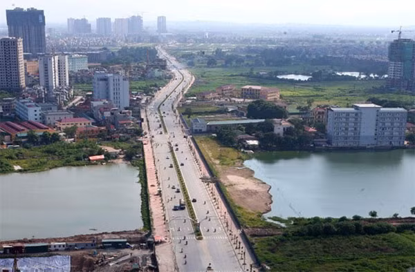 A view of the extension of Le Van Luong Street in the urban district of Thanh Xuan, southwest of Ha Noi. Photo: VNA/VNS A view of the extension of Le Van Luong Street in the urban district of Thanh Xuan, southwest of Ha Noi. Photo: VNA/VNS