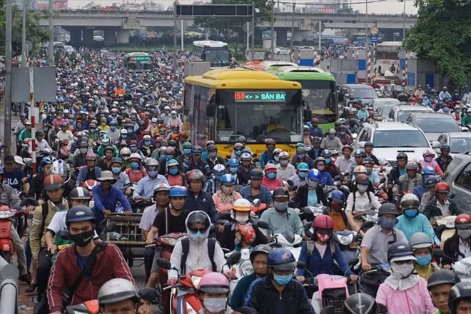 HCM City's average population growth rate during 2009-2019 is 2.15 percent per annum. (Photo: laodong.vn)
