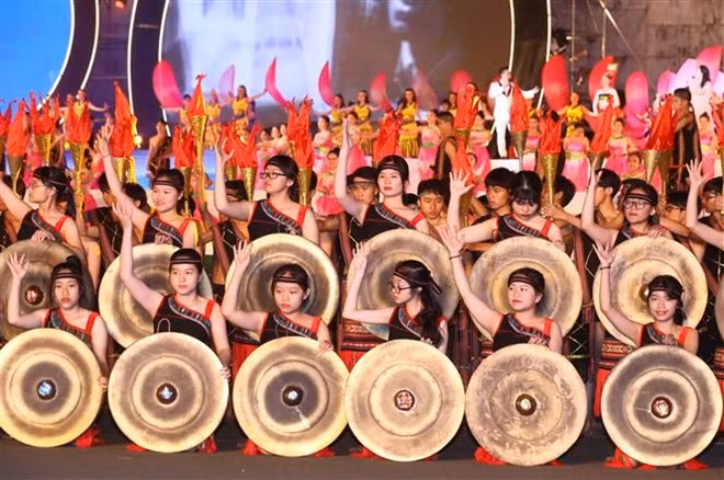 A performance at the opening ceremony of the Tay Nguyen Gong Culture Festival 2018 (Photo: VNA) A performance at the opening ceremony of the Tay Nguyen Gong Culture Festival 2018 (Photo: VNA)