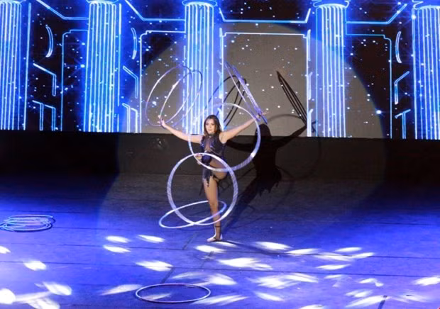 A performance by a German circus artist at the first International Circus Festival in Ha Long city (Photo: VNA)