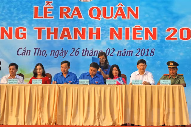 Representatives of the youth of Can Tho at the ceremony