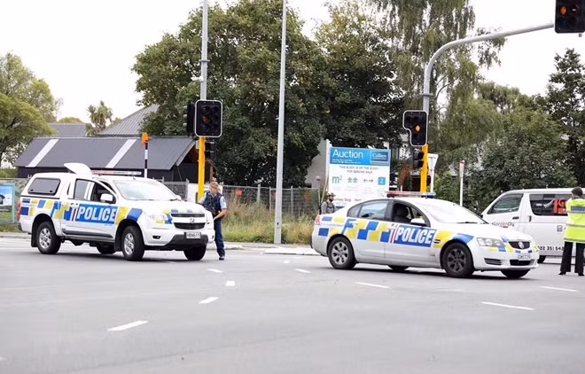 Streets leading to attacked mosques in Christchurch, New Zealand are besieged after the incidents (Photo: AFP/VNA)
