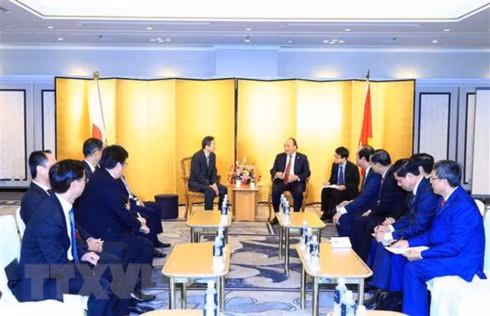 Prime Minister Nguyen Xuan Phuc receives Shinobe Osamu, Vice Chairman of ANA Holdings Inc.