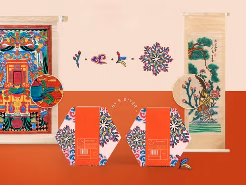 Hang Trong folk painting exhibition “The New Classics”is at Dong A Gallery at 115 Nguyen Thai Hoc street.