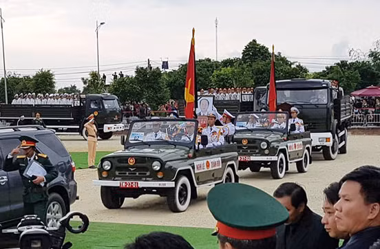 On the morning of September 27, Party Chief Nguyen Phu Trong started the memorial service at the National Funeral Home in Hanoi by delivering an eulogy, briefing participants on the career and contribution of President Tran Dai Quang.