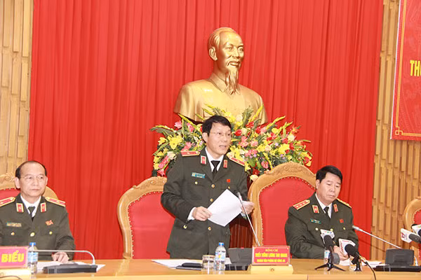 Major General Luong Tam Quang speaking at the press conference.