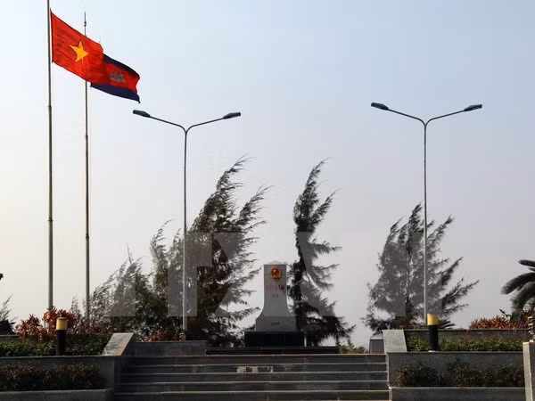 Vietnam and Cambodia exchange border topographic maps.