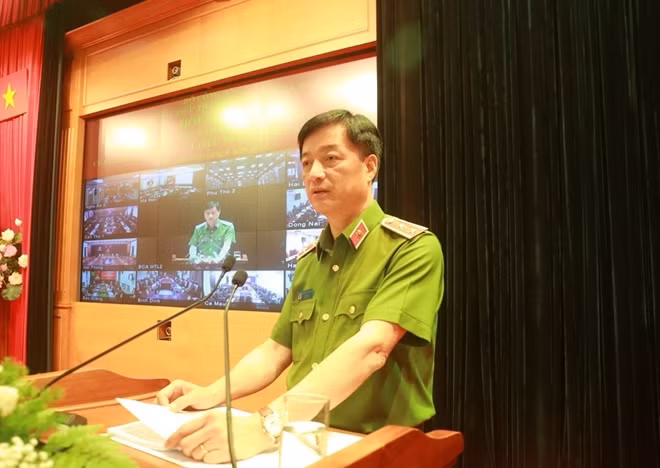 Deputy Minister Nguyen Duy Ngoc speaks at the conference.