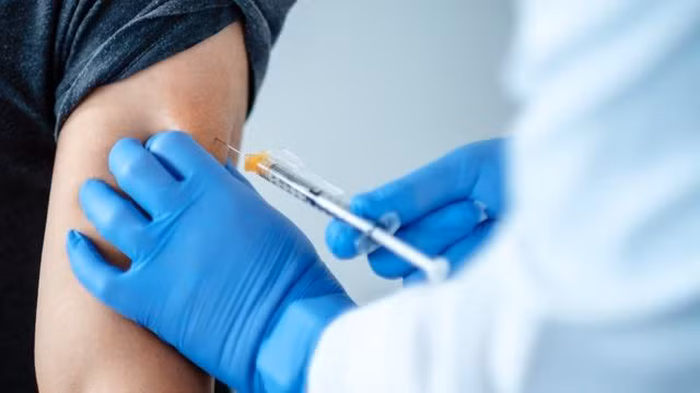 More than 48,000 Vietnamese get COVID-19 vaccine with no serious side-effects More than 48,000 Vietnamese get COVID-19 vaccine with no serious side-effects
