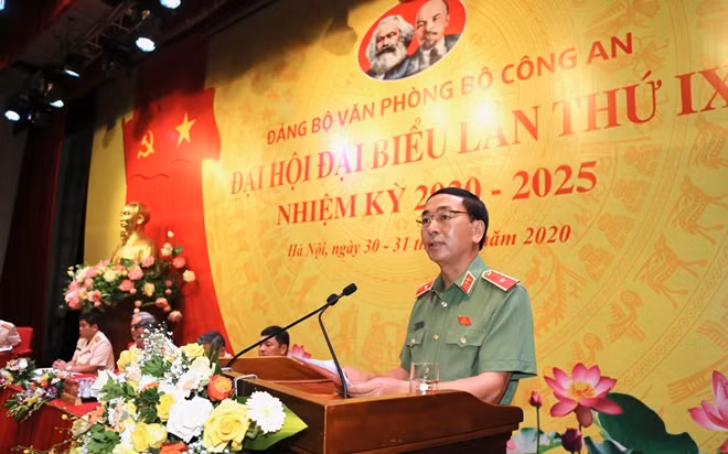 Deputy Minister Tran Quoc To gives his speech at the Congress.
