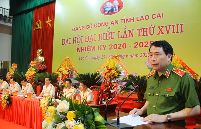 Deputy Minister Le Quoc Hung speaks at the event.