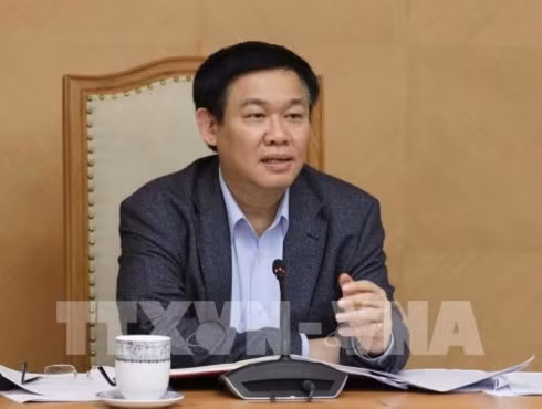 Deputy Prime Minister Vuong Dinh Hue.