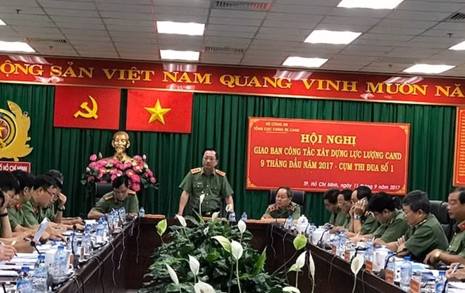 Senior Lieutenant General Nguyen Van Thanh addressing the meeting. Senior Lieutenant General Nguyen Van Thanh addressing the meeting.