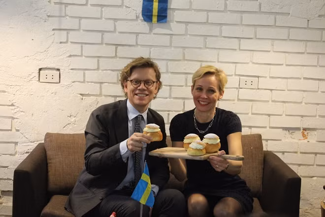 Swedish Ambassador Pereric Högberg and his predecessor, Mrs. Camilla Mellander (now the Head of the Trade Promotion Bureau of the Swedish Ministry of Foreign Affairs)