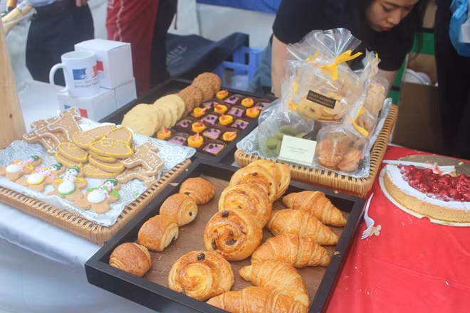 Croissants of France
