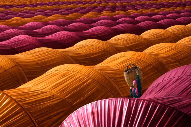 ‘Strawberry greenhouses by Leyla Emektar’ wins Travel category. ‘Strawberry greenhouses by Leyla Emektar’ wins Travel category.