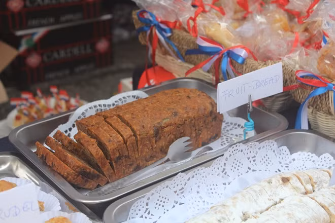 Fruit bread