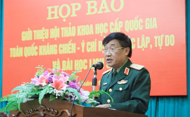 Major General Nguyen Phuong Dien addressing the press conference
